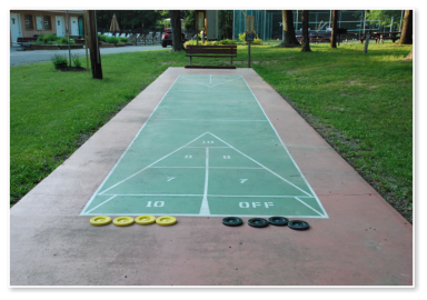 shuffle board at green valley campground